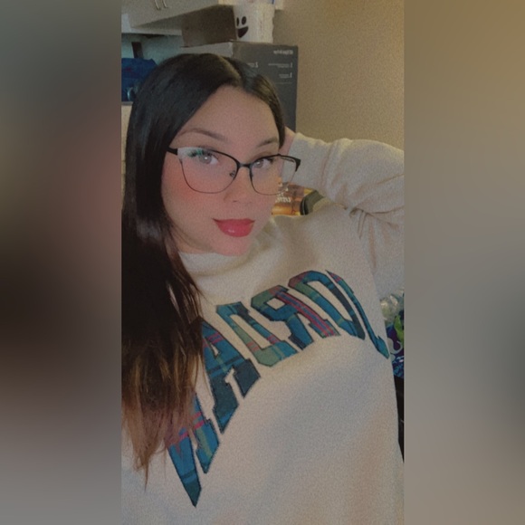 Meet your Posher, Alejandra - Picture 4 of 4